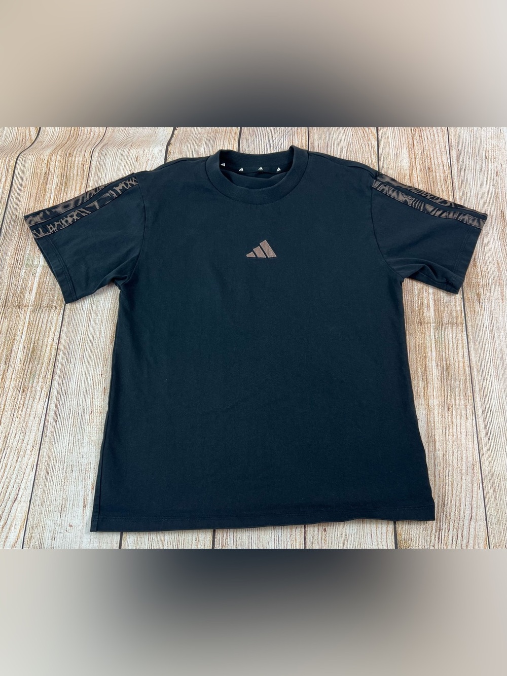 Women’s Adidas Essentials Animal Print Black T Shirt Size XS JM5868